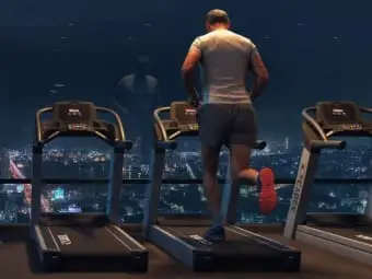 amenities 2 - The Burj Man running on a treadmill